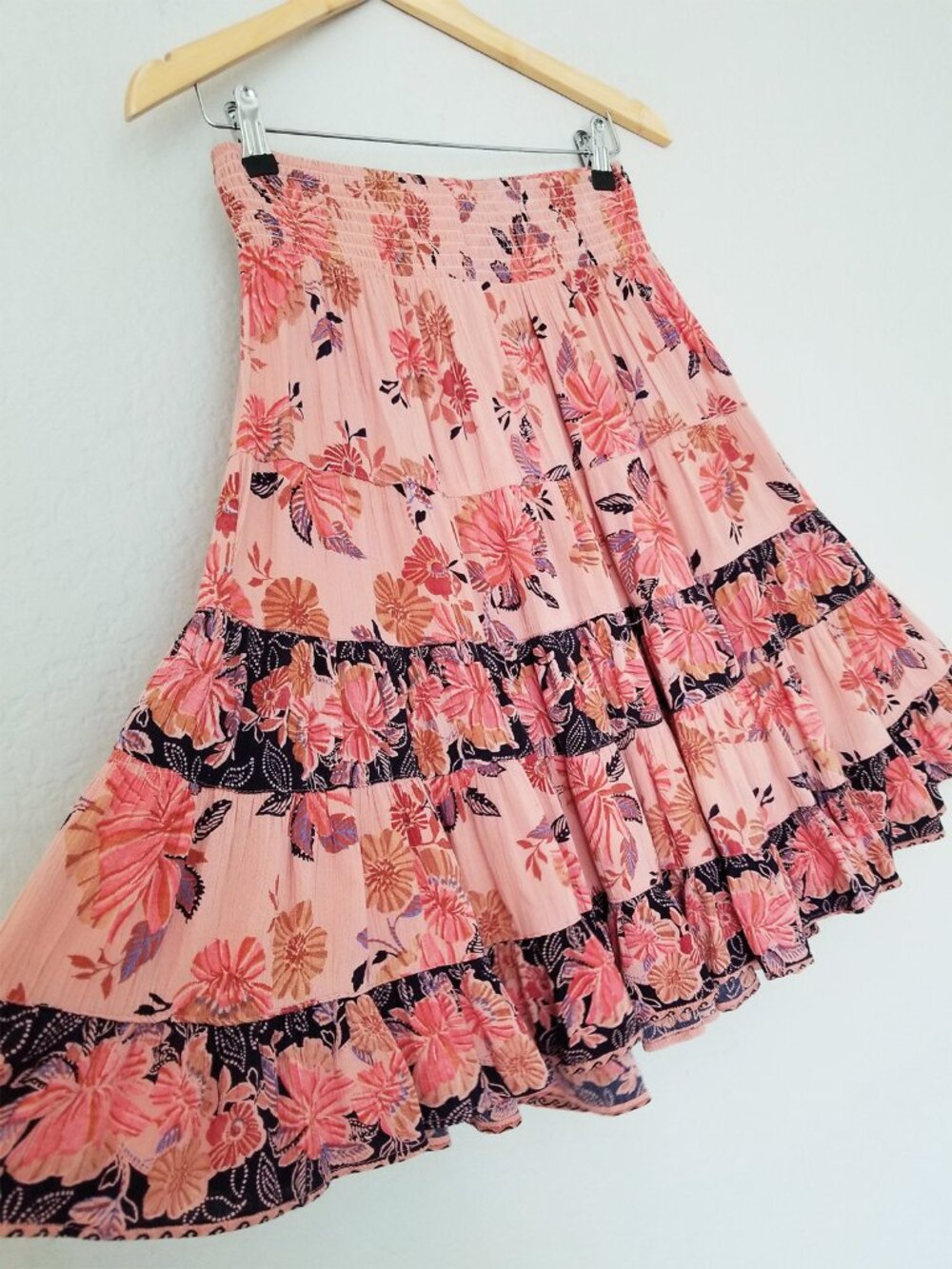 Lola P. Vintage 90s Smocked Waist Tiered Midi Skirt S Romantic Floral Romantic